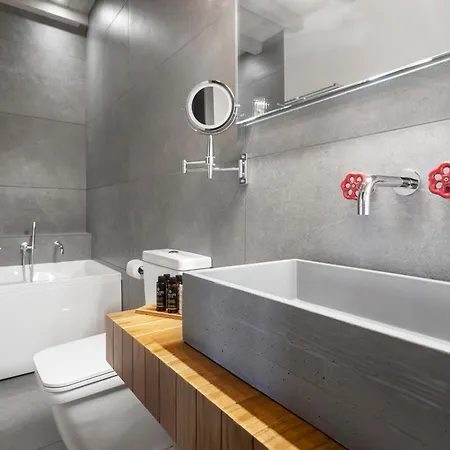 Caragol Point Boutique Homes *