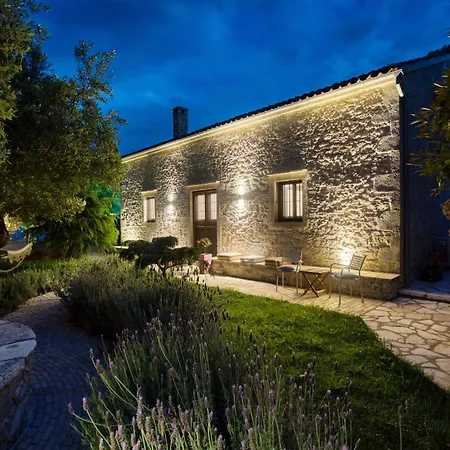 Caragol Point Boutique Homes