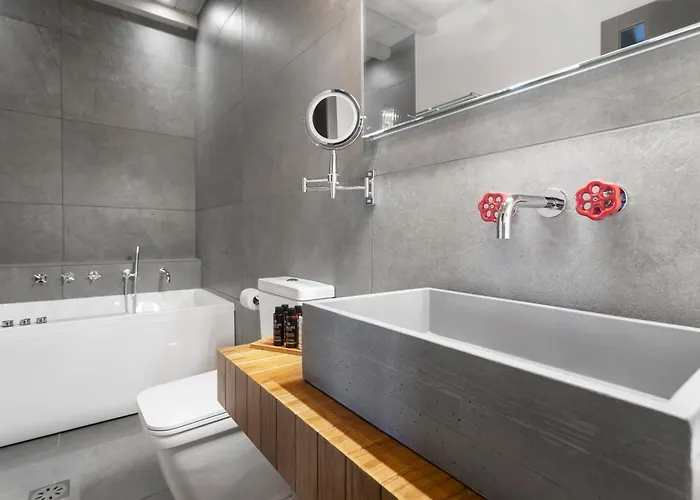 Caragol Point Boutique Homes *